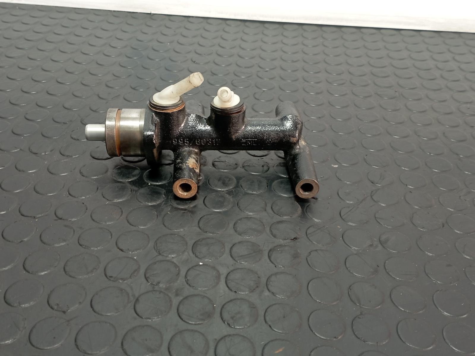 BOMBA FRENO PIAGGIO (VESPA) PORTER Caja/Chasis - recambio desguace - vista 3