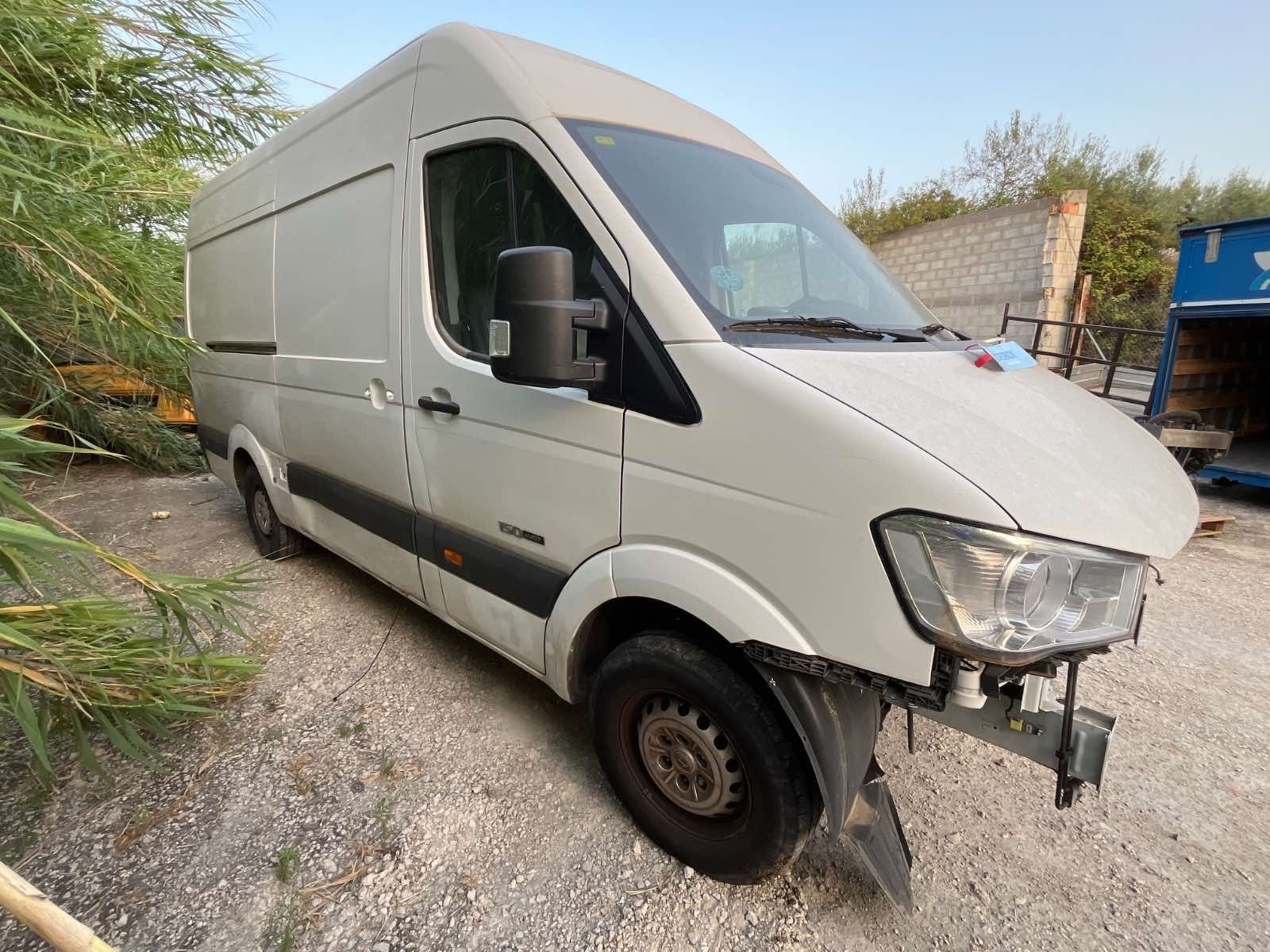 PUERTA DELANTERA DERECHA HYUNDAI H350 Furgoneta - recambio desguace