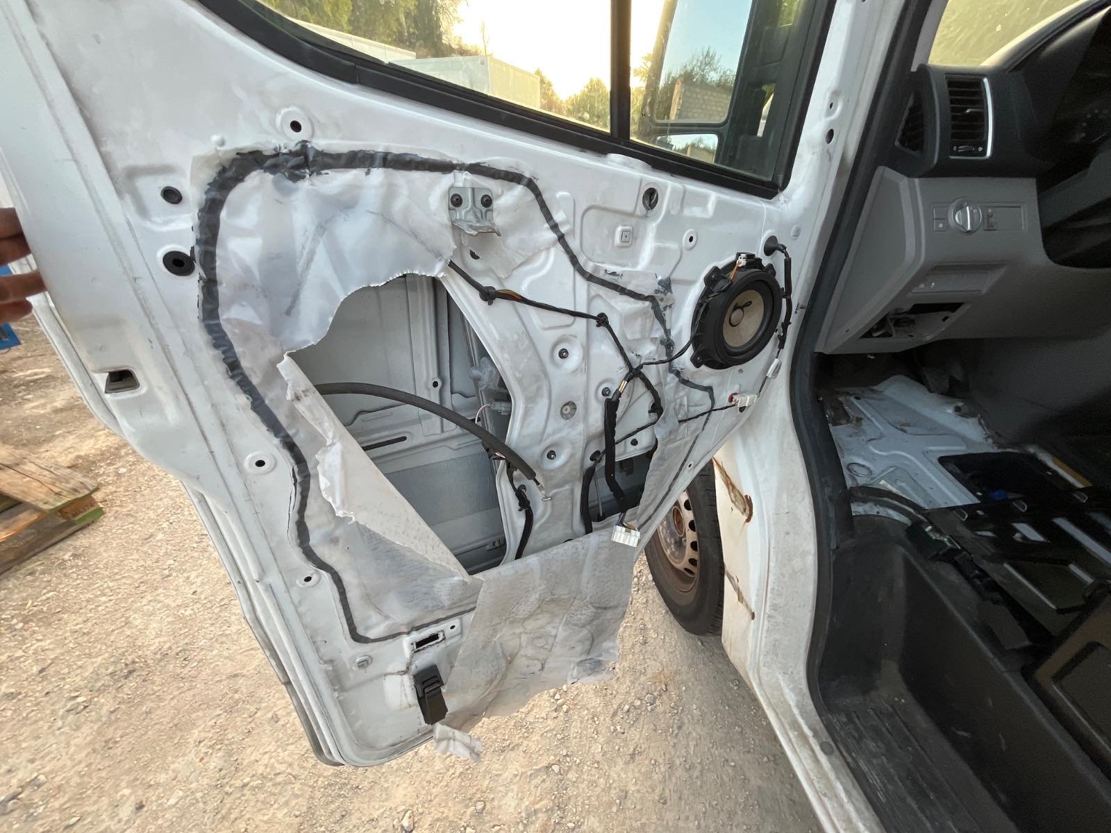 MANDO ELEVALUNAS DELANTERO DERECHO HYUNDAI H 1 - recambio desguace - vista 7