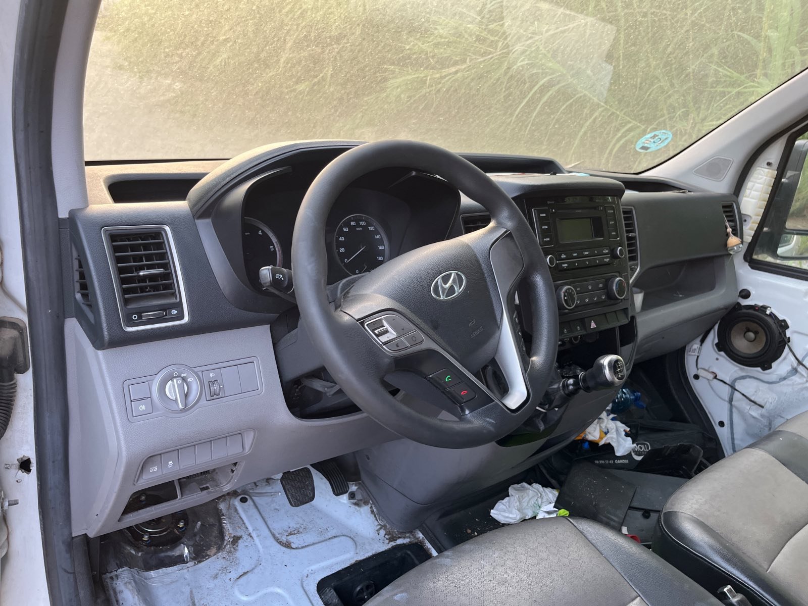 MANDO ELEVALUNAS DELANTERO DERECHO HYUNDAI H 1 - recambio desguace - vista 9
