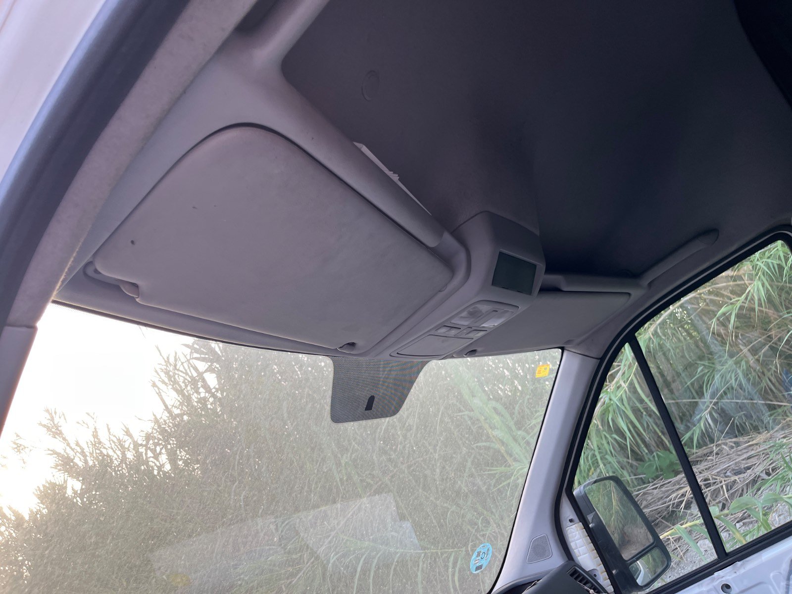 MANDO ELEVALUNAS DELANTERO DERECHO HYUNDAI H 1 - recambio desguace - vista 10