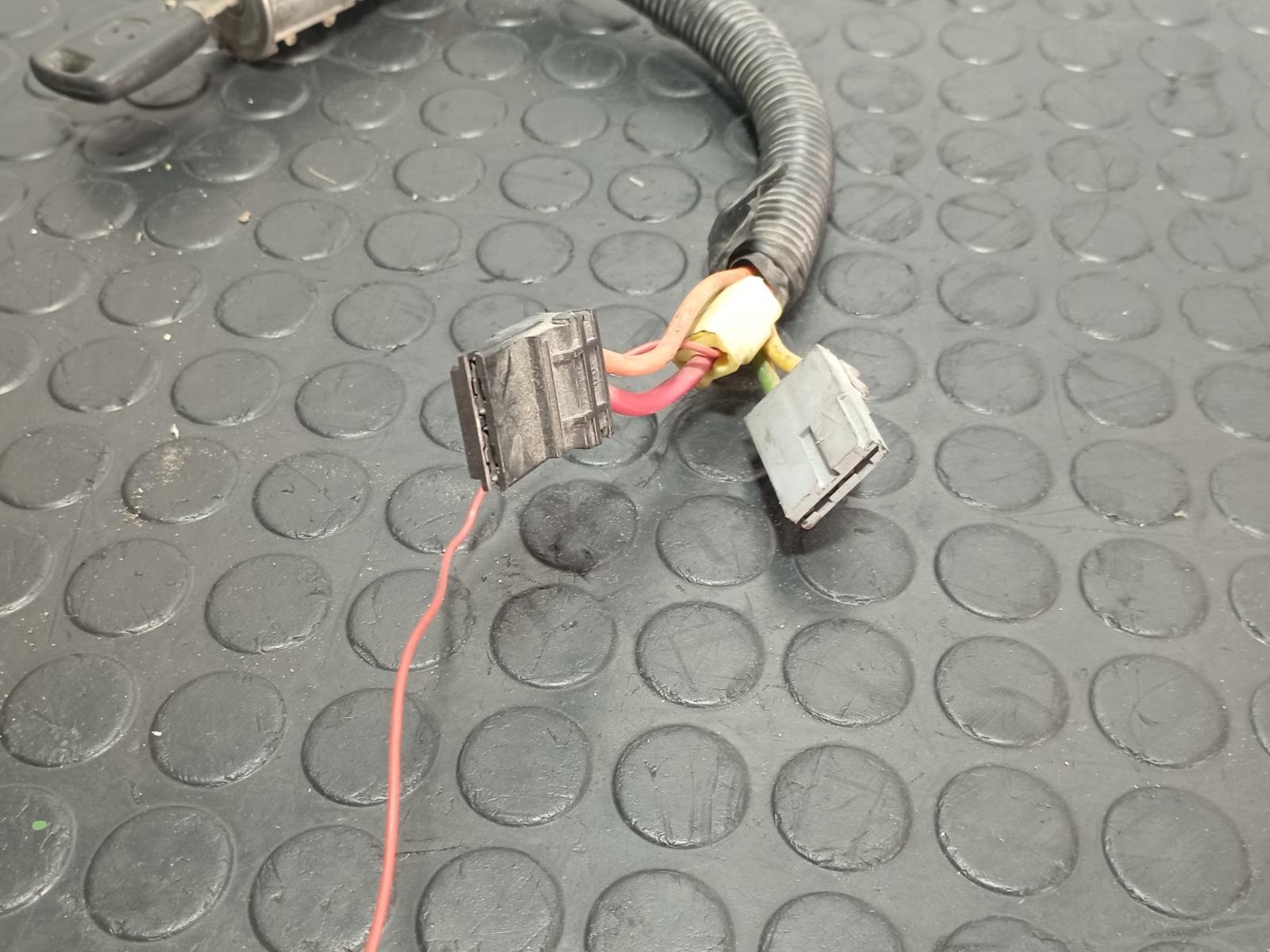 CONMUTADOR DE ARRANQUE NISSAN INTERSTAR MOD. 04 (X70) - recambio desguace - vista 2