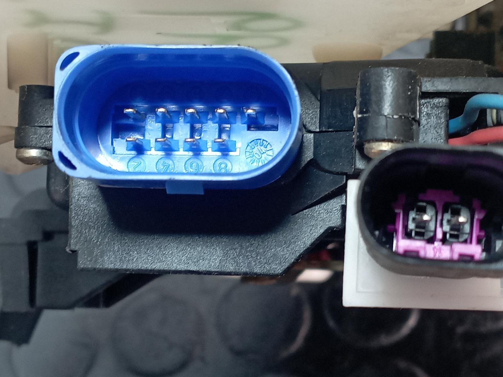 CERRADURA PUERTA DELANTERA IZQUIERDA VOLKSWAGEN TOUAREG (7LA) - recambio desguace - vista 5