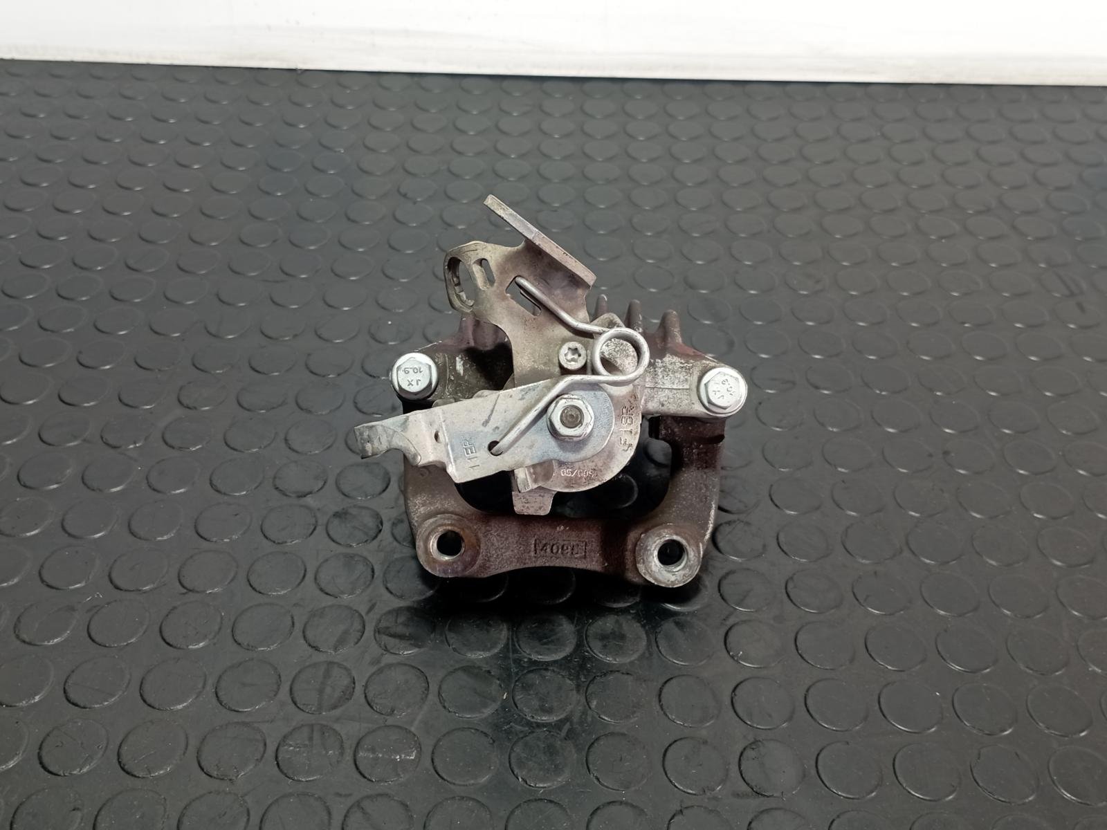 PINZA DE FRENO TRASERA IZQUIERDA VOLKSWAGEN GOLF PLUS (5M1) - recambio desguace - vista 2