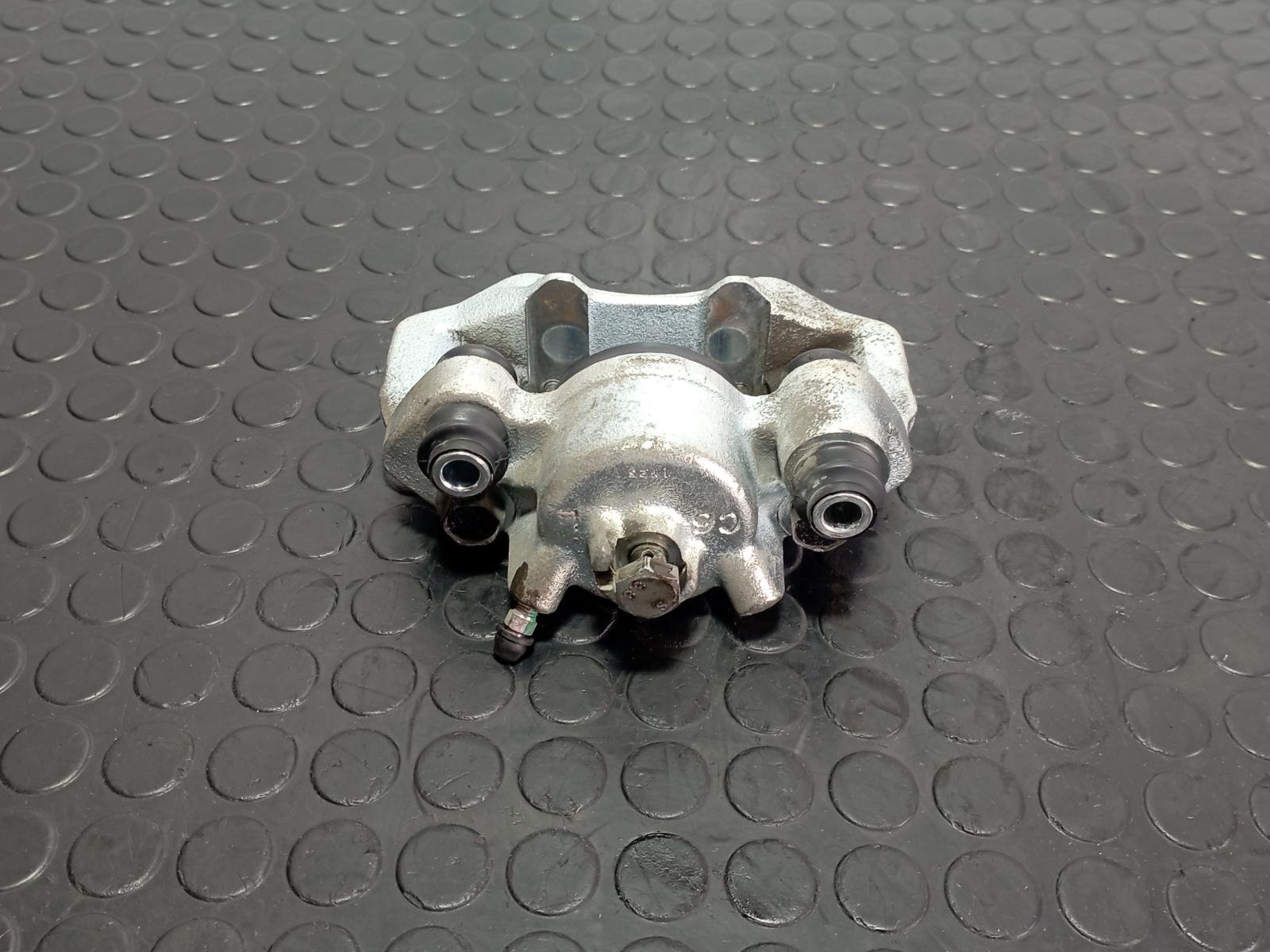 PINZA DE FRENO DELANTERA IZQUIERDA PIAGGIO (VESPA) PORTER Caja/Chasis - recambio desguace - vista 4