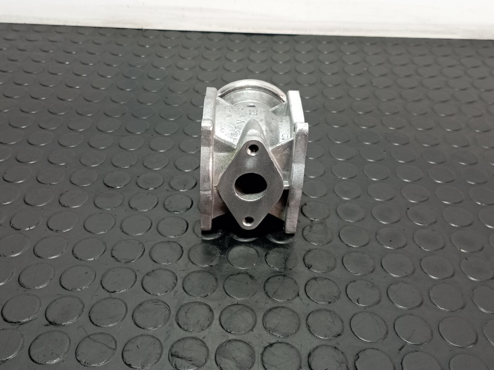 VALVULA EGR VOLKSWAGEN TOUAREG (7LA) - recambio desguace - vista 4