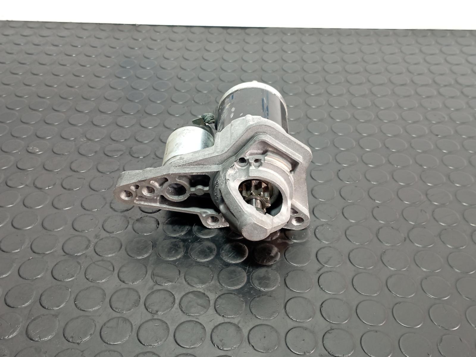 MOTOR ARRANQUE NISSAN JUKE (F15) - recambio desguace