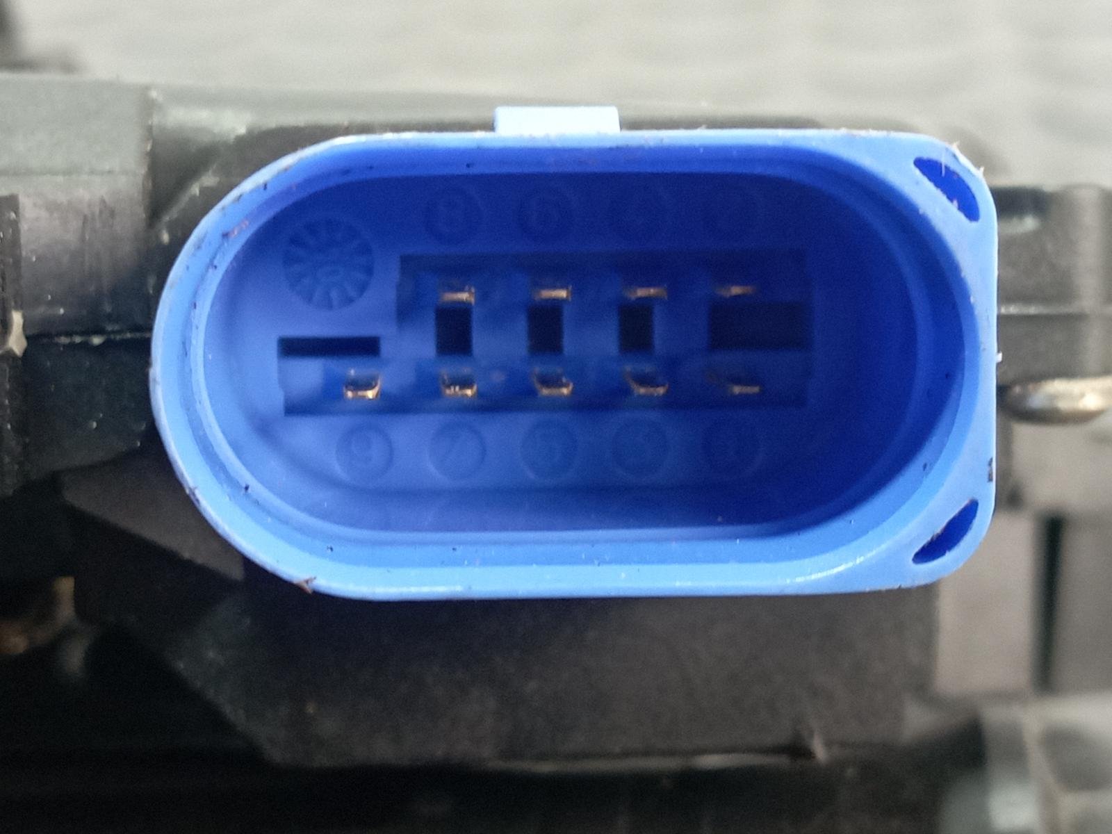 CERRADURA PUERTA DELANTERA DERECHA VOLKSWAGEN TOUAREG (7LA) - recambio desguace - vista 5