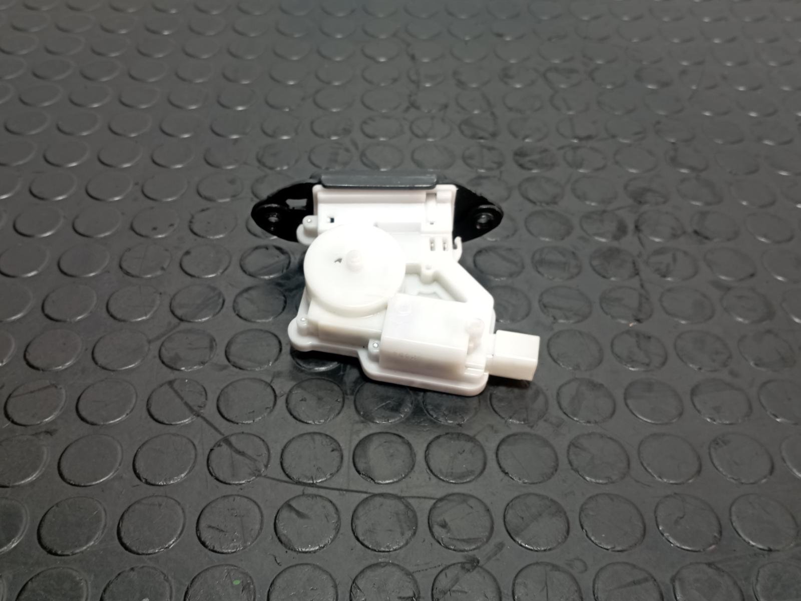 CERRADURA MALETERO / PORTON NISSAN QASHQAI (J11) - recambio desguace - vista 3