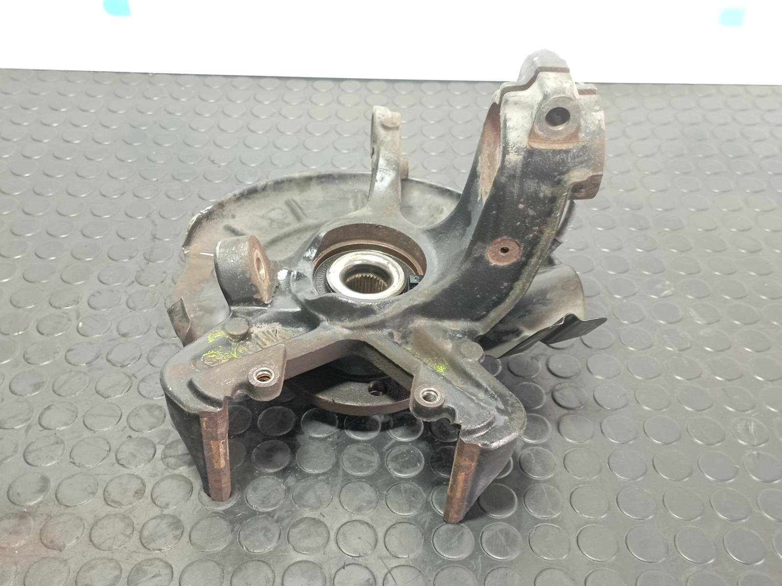 MANGUETA DELANTERA IZQUIERDA SEAT IBIZA (6J5) - recambio desguace - vista 3