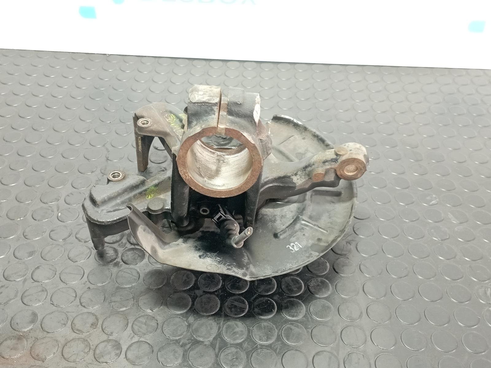 MANGUETA DELANTERA IZQUIERDA SEAT IBIZA (6J5) - recambio desguace - vista 4