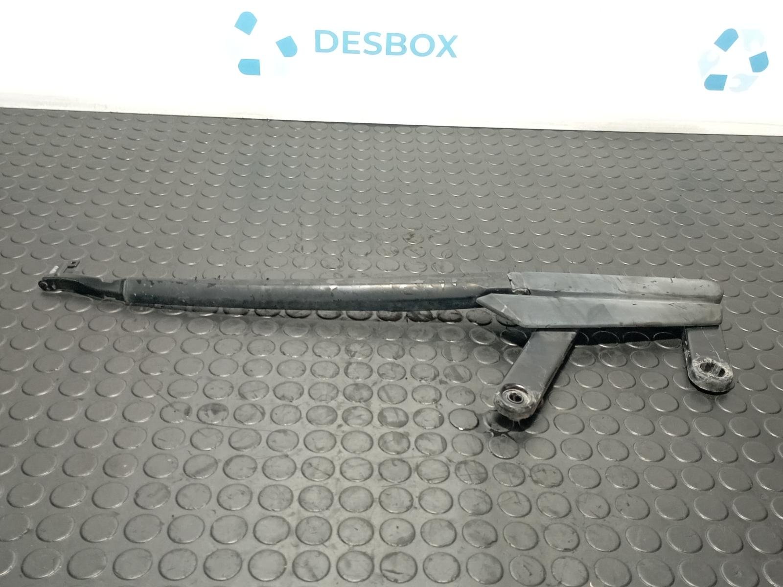 BRAZO LIMPIA DELANTERO DERECHO VOLKSWAGEN TOUAREG (7LA) - recambio desguace