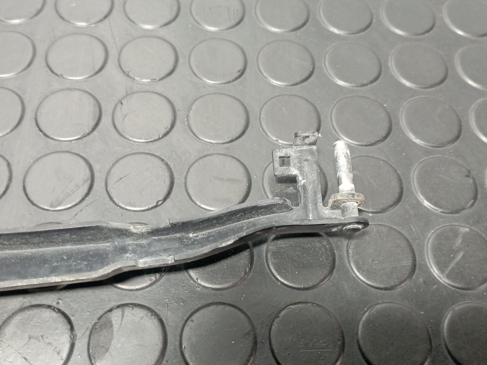 BRAZO LIMPIA TRASERO VOLKSWAGEN TOUAREG (7LA) - recambio desguace - vista 5