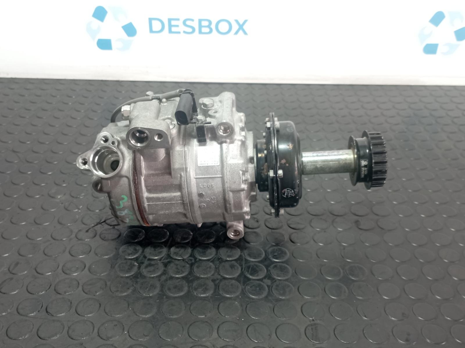 COMPRESOR AIRE ACONDICIONADO VOLKSWAGEN TOUAREG (7LA) - recambio desguace - vista 3