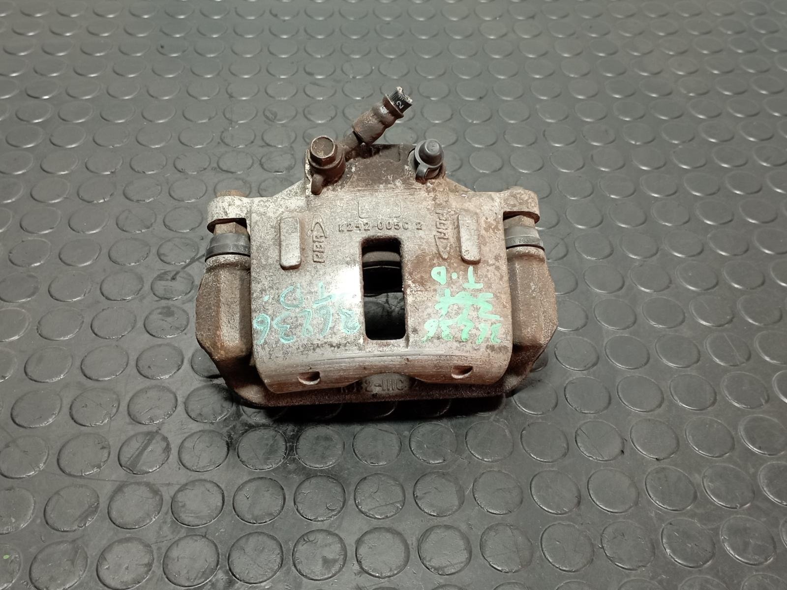 PINZA DE FRENO TRASERA DERECHA ALFA ROMEO 147 (190) - recambio desguace