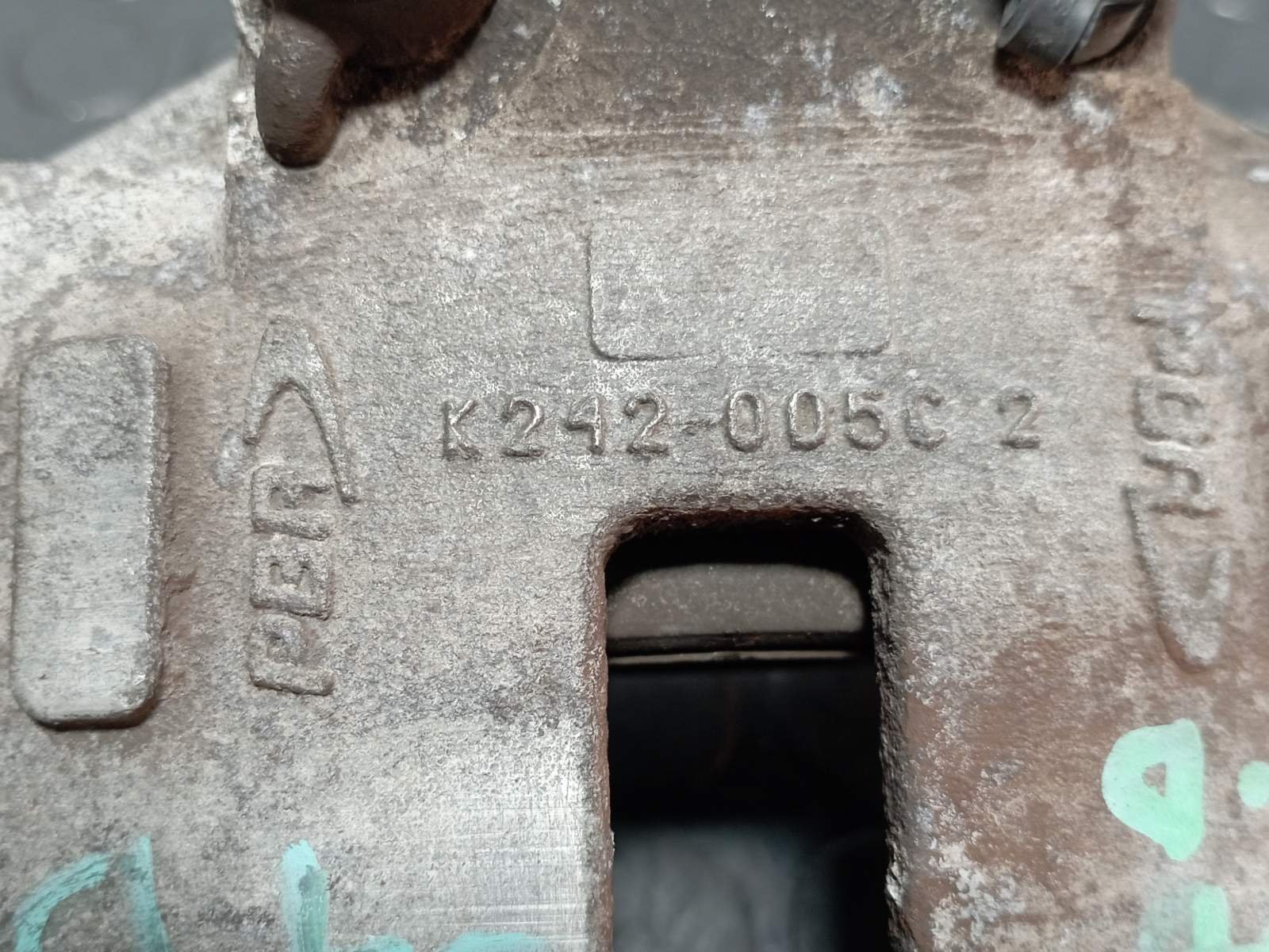PINZA DE FRENO TRASERA DERECHA ALFA ROMEO 147 (190) - recambio desguace - vista 2