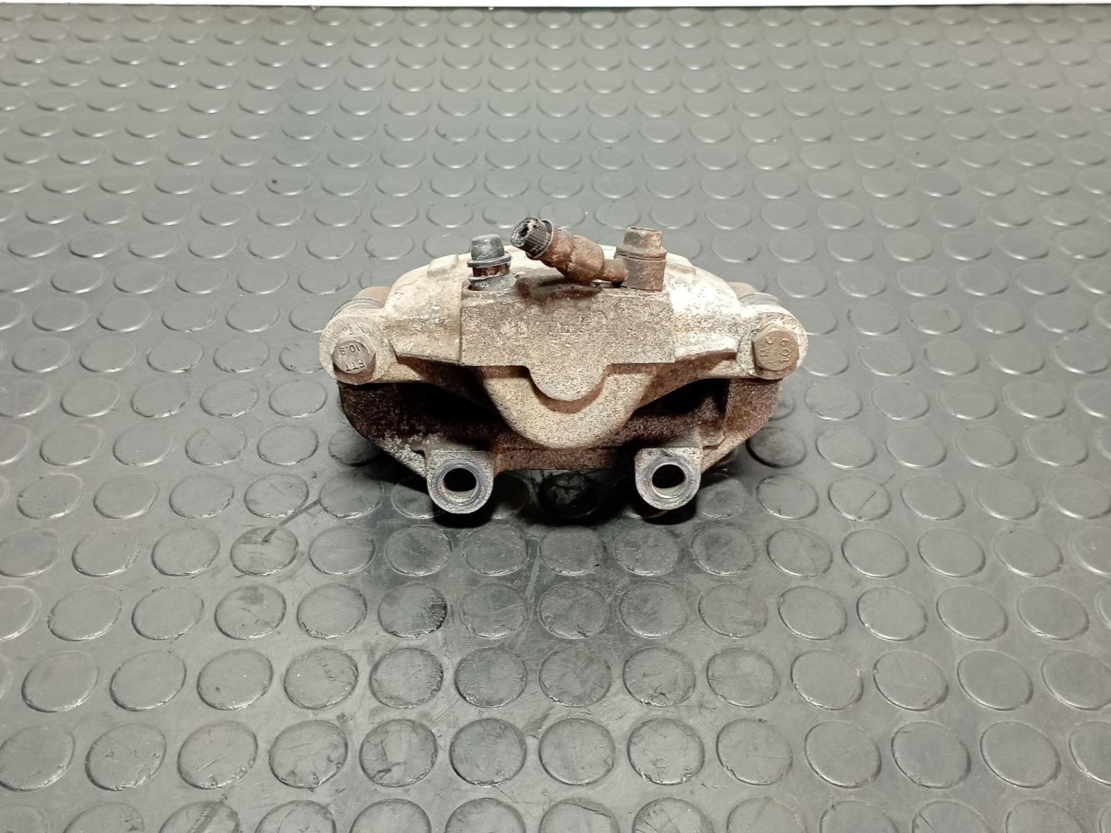PINZA DE FRENO TRASERA DERECHA ALFA ROMEO 147 (190) - recambio desguace - vista 4