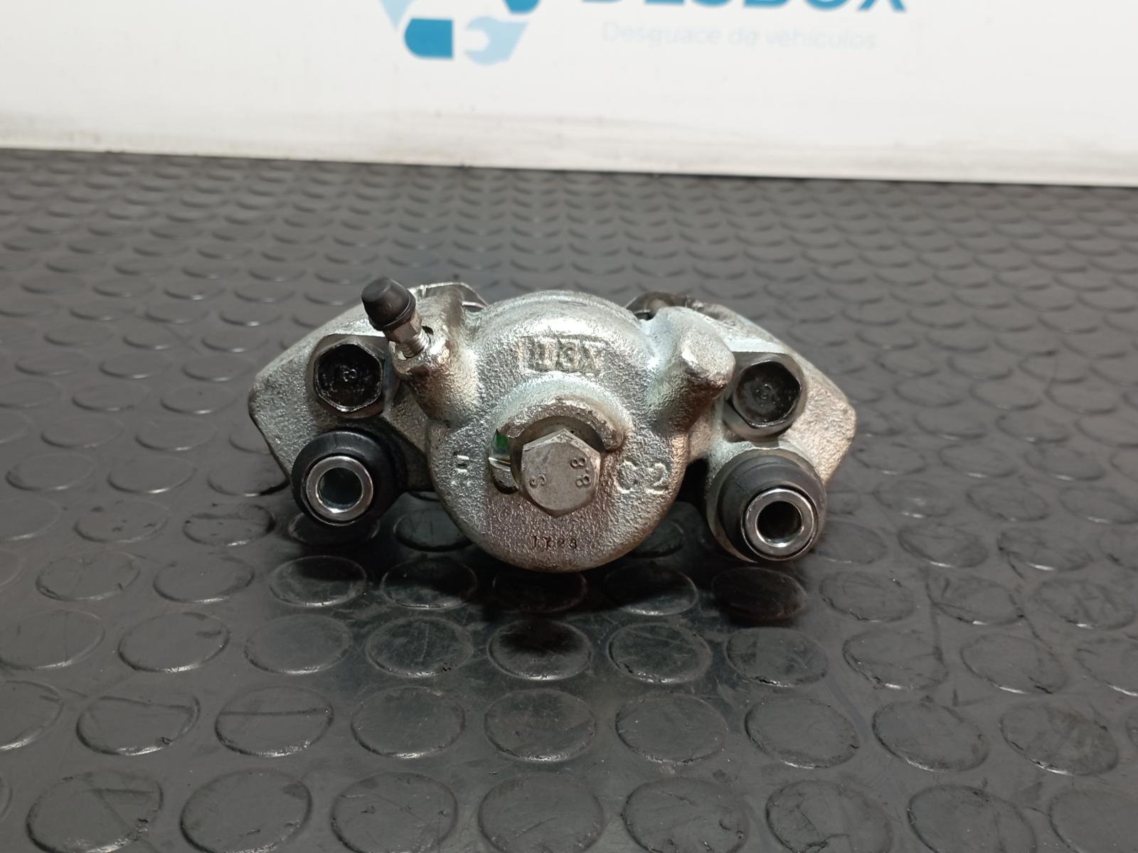 PINZA DE FRENO DELANTERA DERECHA PIAGGIO (VESPA) PORTER Caja/Chasis - recambio desguace - vista 3