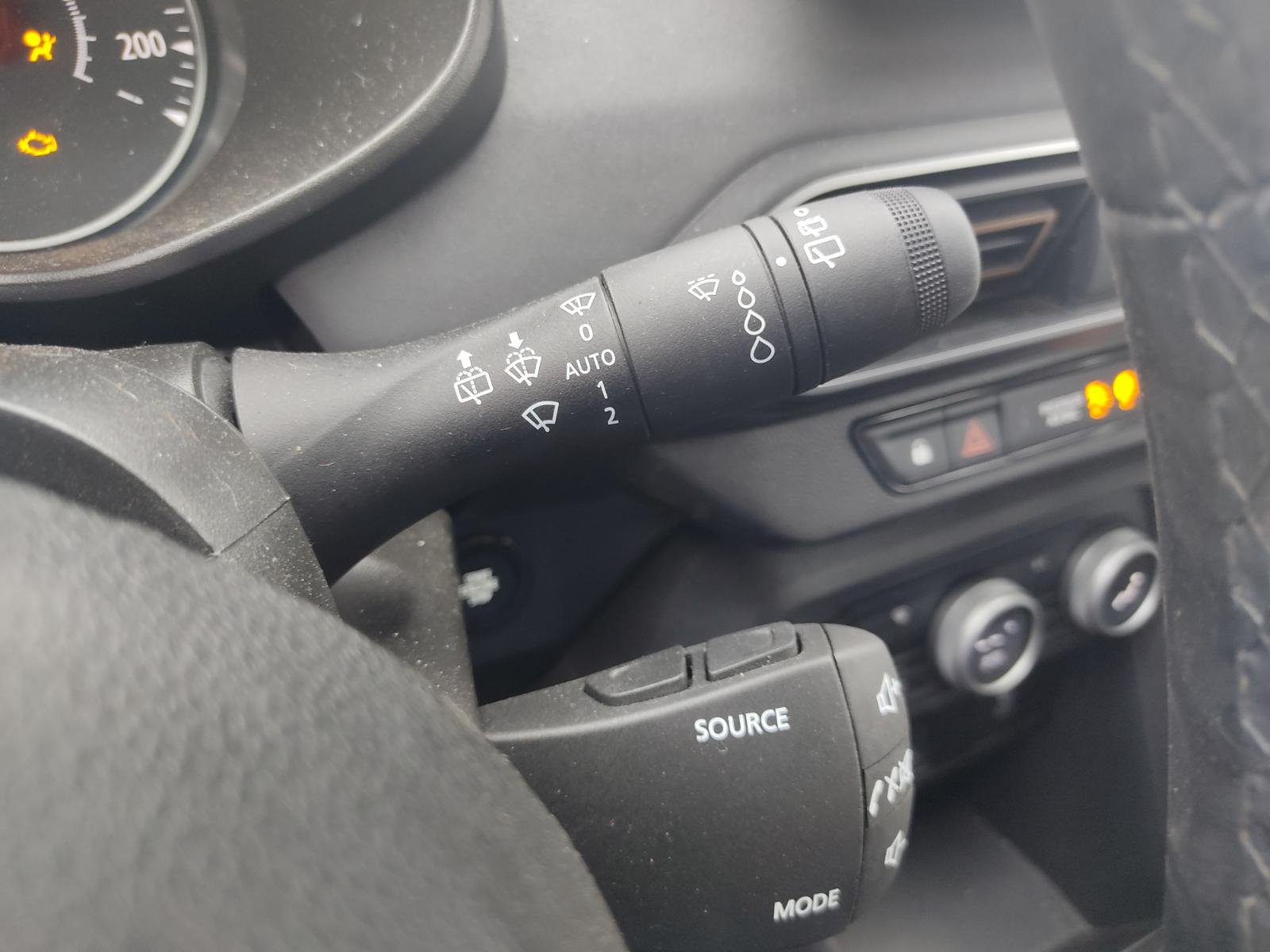 PUERTA TRASERA IZQUIERDA DACIA SANDERO III - recambio desguace - vista 13