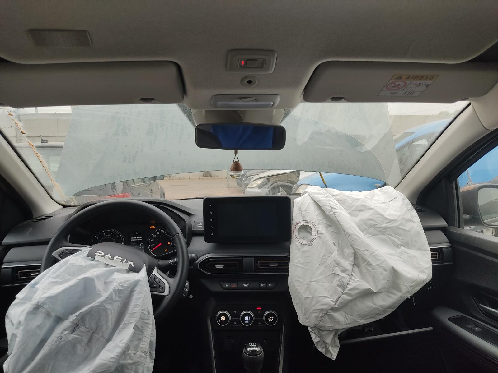 PUERTA TRASERA IZQUIERDA DACIA SANDERO III - recambio desguace - vista 17