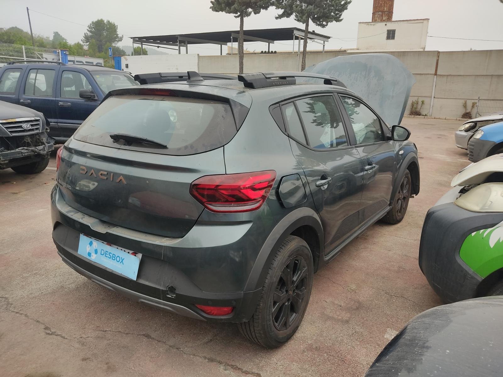 PUERTA TRASERA IZQUIERDA DACIA SANDERO III - recambio desguace - vista 22