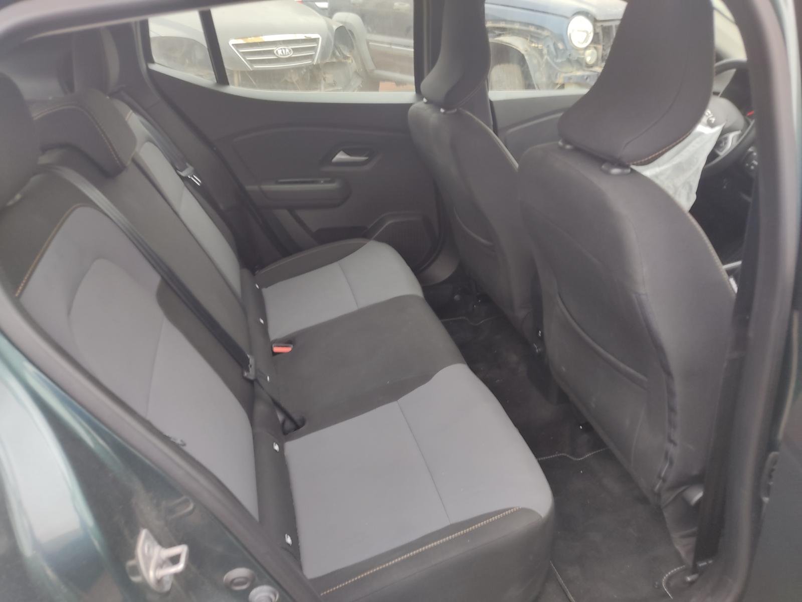 PUERTA TRASERA IZQUIERDA DACIA SANDERO III - recambio desguace - vista 24