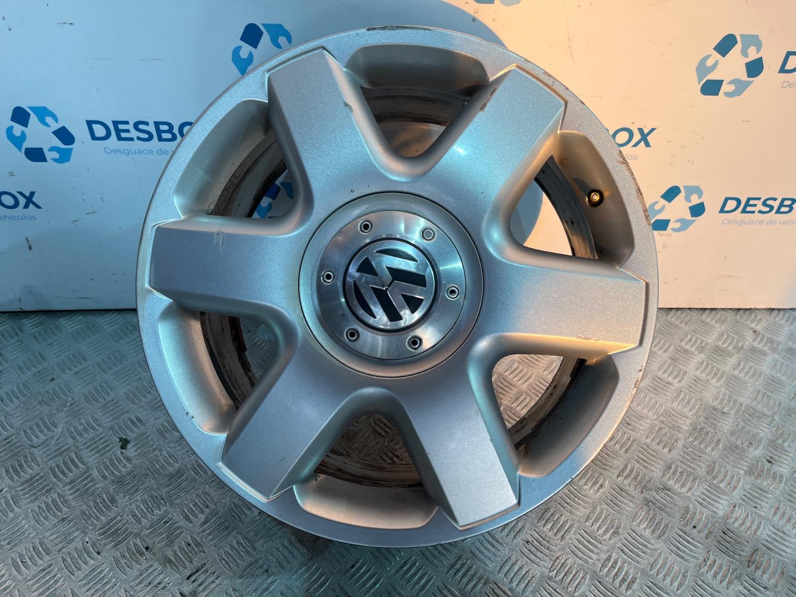 JUEGO LLANTAS VOLKSWAGEN TOUAREG (7LA) - recambio desguace - vista 7