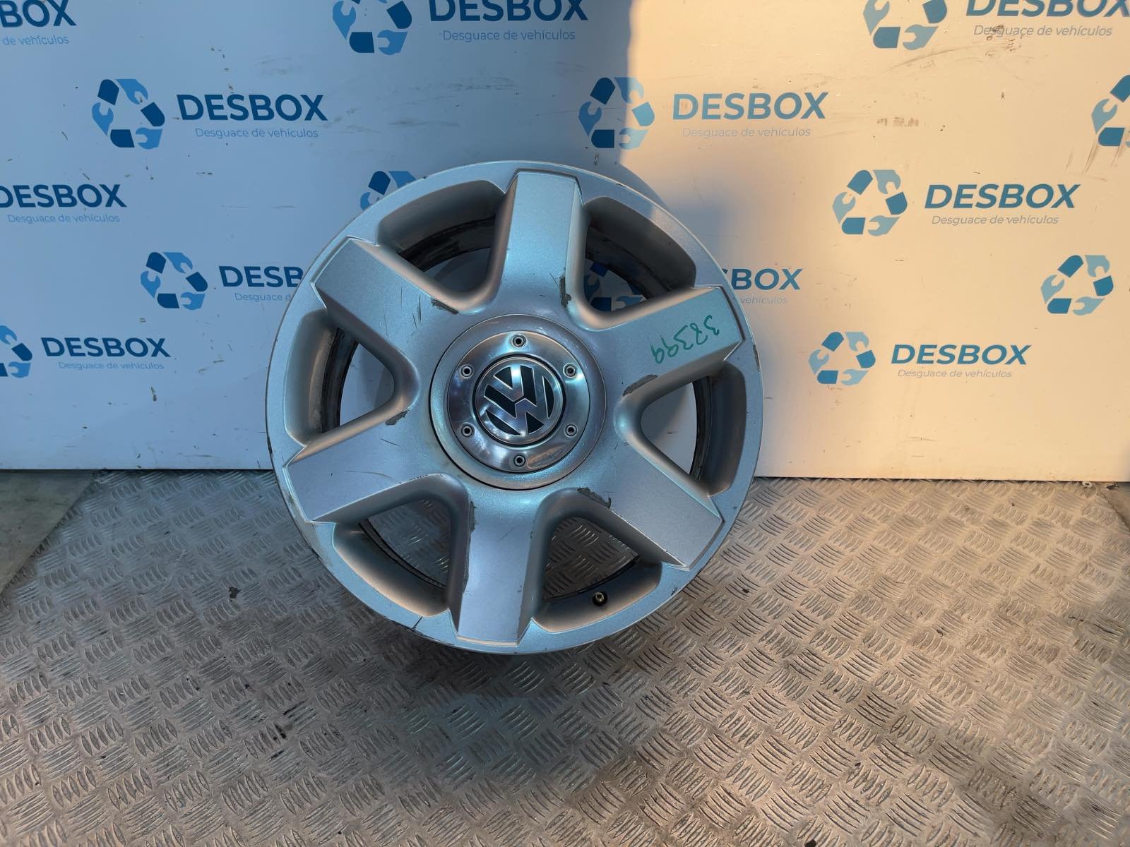 JUEGO LLANTAS VOLKSWAGEN TOUAREG (7LA) - recambio desguace - vista 4