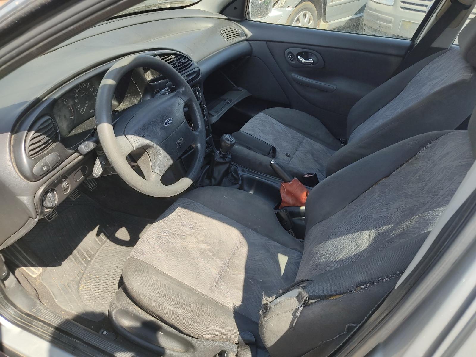 RADIADOR AGUA FORD MONDEO II Sedán - recambio desguace - vista 5