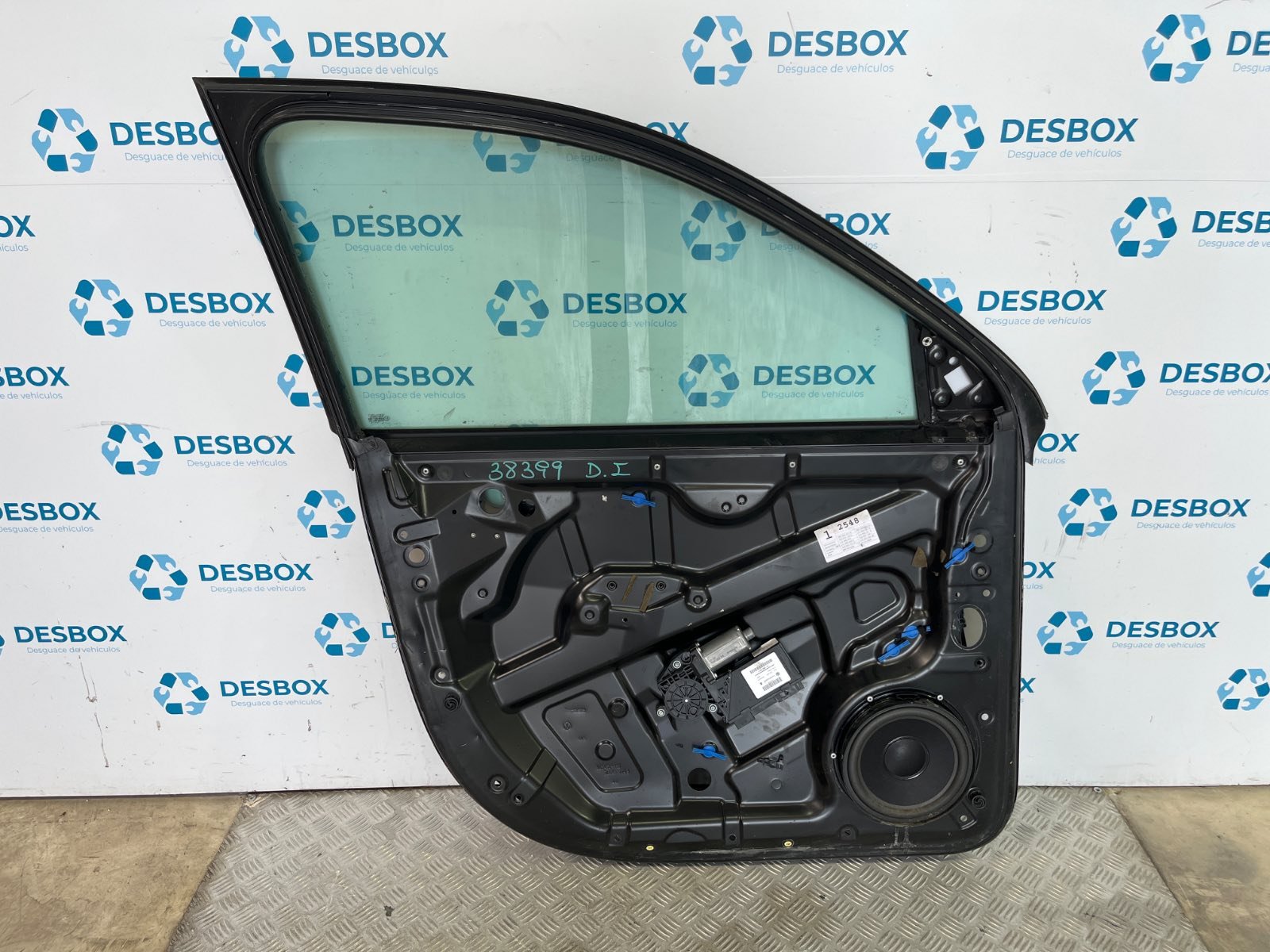 ELEVALUNAS DELANTERO IZQUIERDO VOLKSWAGEN TOUAREG (7LA) - recambio desguace