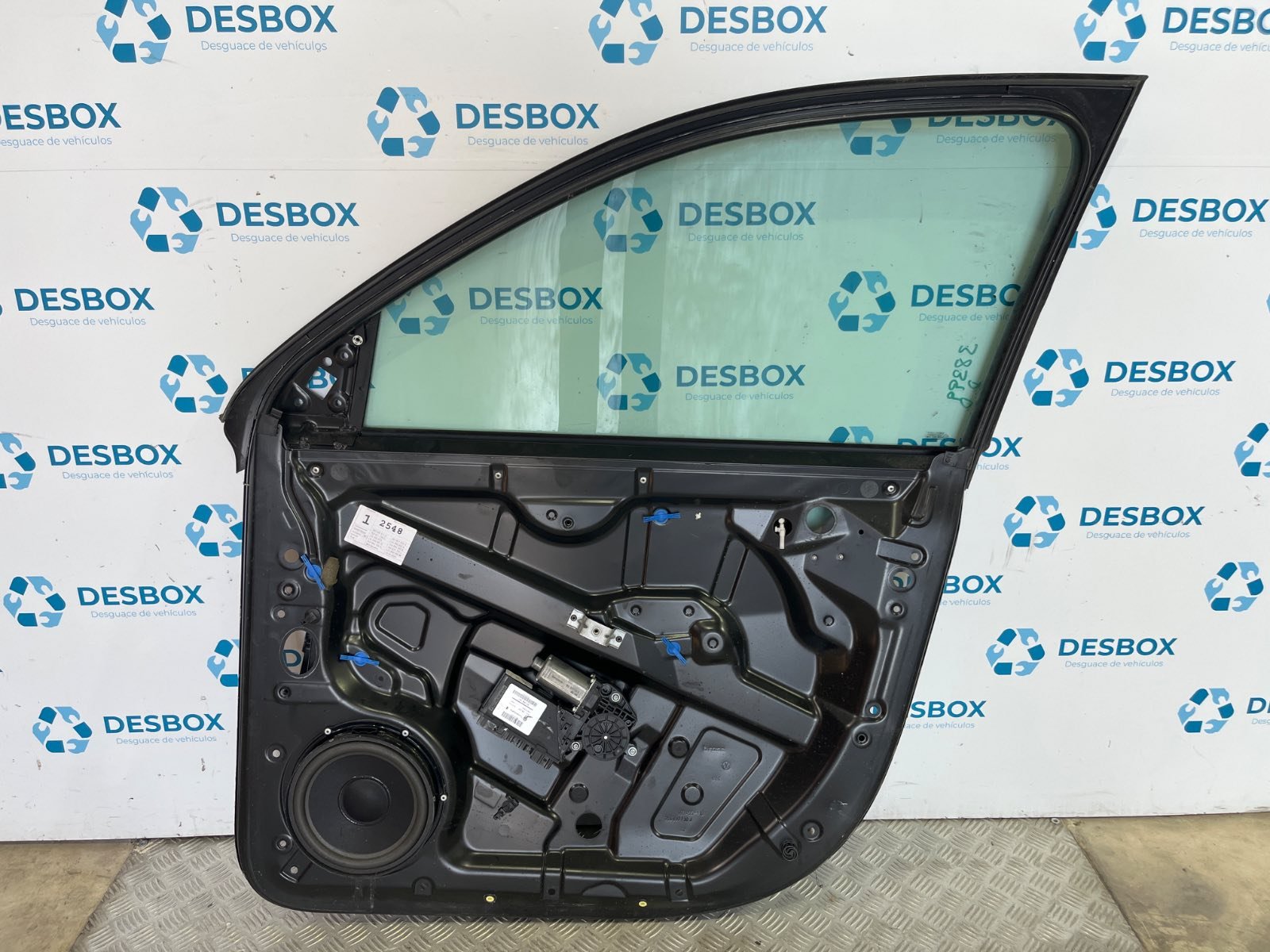 ELEVALUNAS DELANTERO DERECHO VOLKSWAGEN TOUAREG (7LA) - recambio desguace