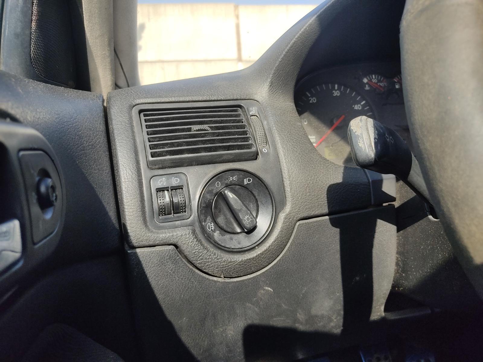 TRANSMISION DELANTERA DERECHA VOLKSWAGEN GOLF IV BERLINA (1J1) - recambio desguace - vista 7