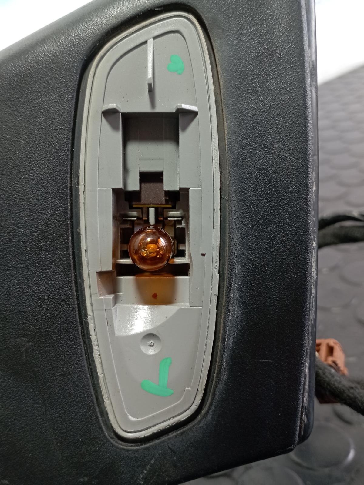RETROVISOR DERECHO PEUGEOT 207 - recambio desguace - vista 3