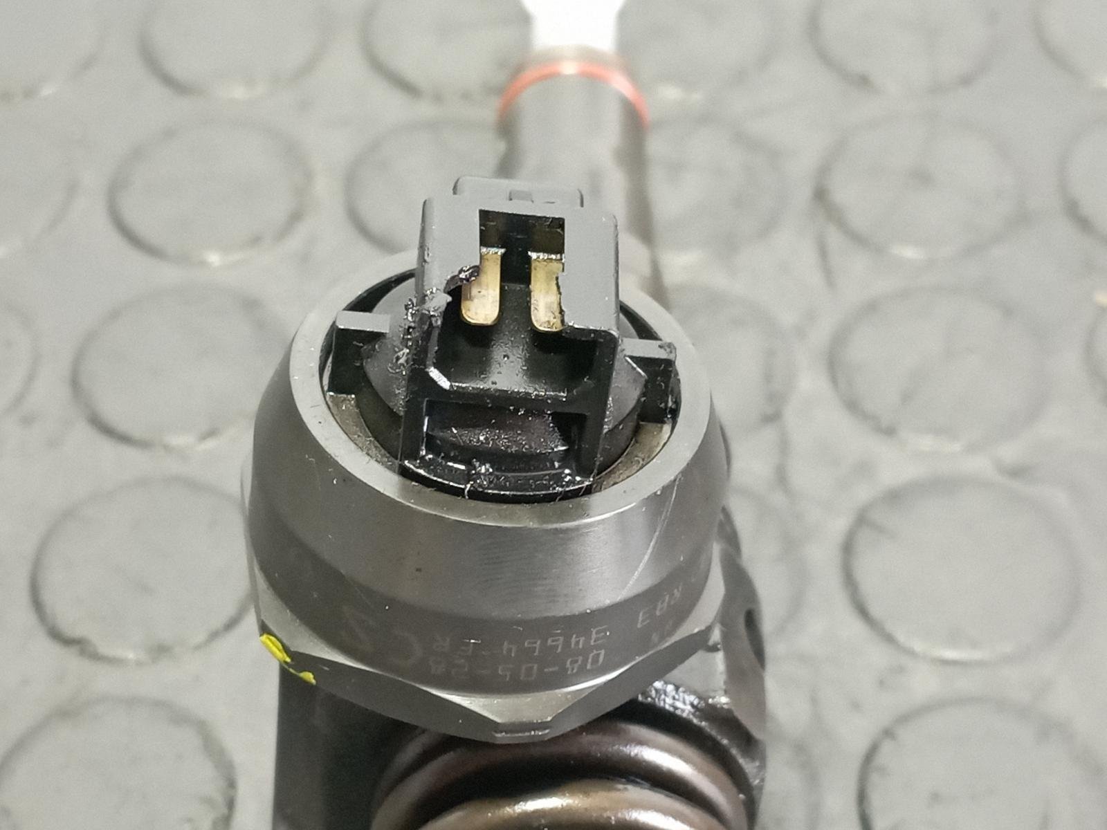 INYECTOR SEAT LEON (1P1) - recambio desguace - vista 4