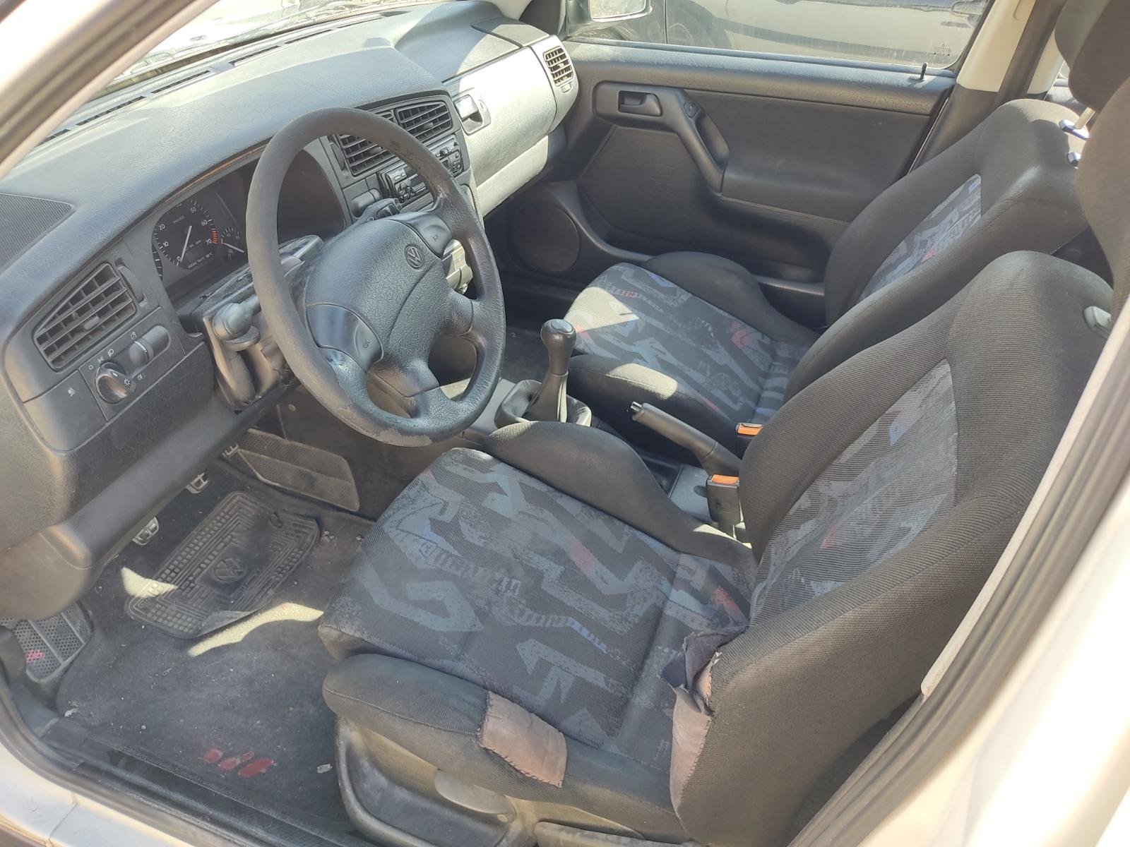CERRADURA PUERTA TRASERA IZQUIERDA VOLKSWAGEN GOLF III BERLINA (1H1) - recambio desguace - vista 5