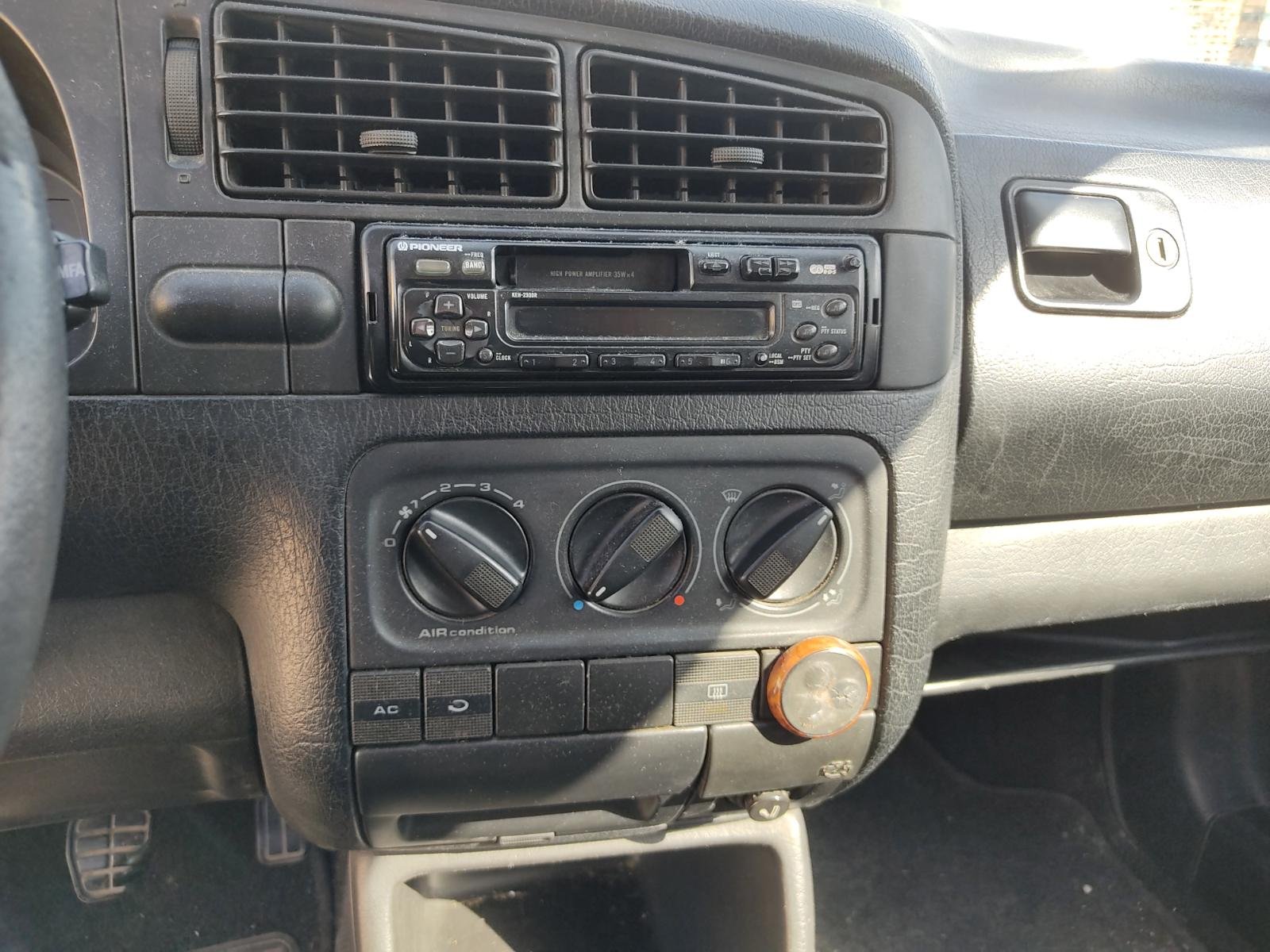 CERRADURA PUERTA TRASERA IZQUIERDA VOLKSWAGEN GOLF III BERLINA (1H1) - recambio desguace - vista 9