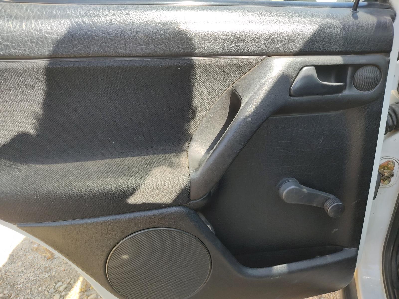 CERRADURA PUERTA TRASERA IZQUIERDA VOLKSWAGEN GOLF III BERLINA (1H1) - recambio desguace - vista 10