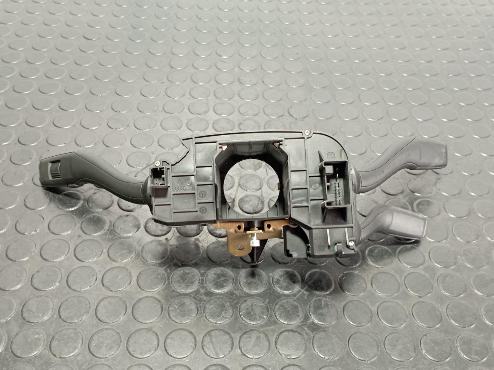 MANDO MULTIFUNCION AUDI A4 AVANT (8E) - recambio desguace - vista 5