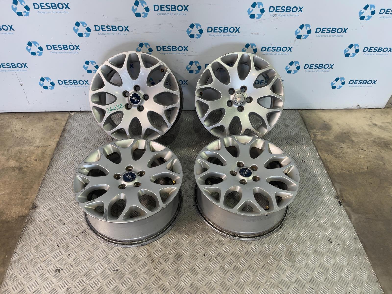 JUEGO LLANTAS FORD FOCUS BERLINA (CAP) - recambio desguace
