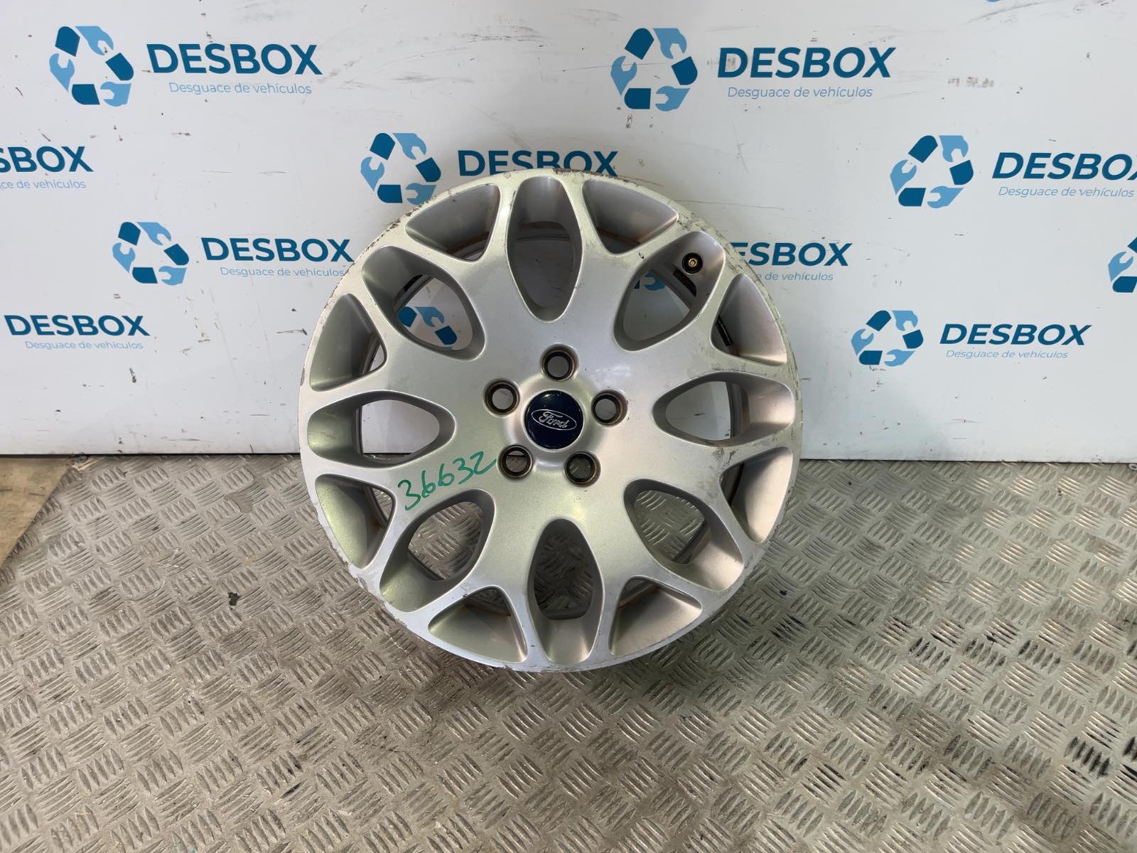 JUEGO LLANTAS FORD FOCUS BERLINA (CAP) - recambio desguace - vista 2