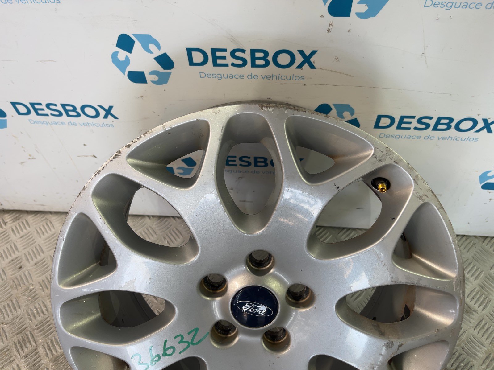 JUEGO LLANTAS FORD FOCUS BERLINA (CAP) - recambio desguace - vista 3