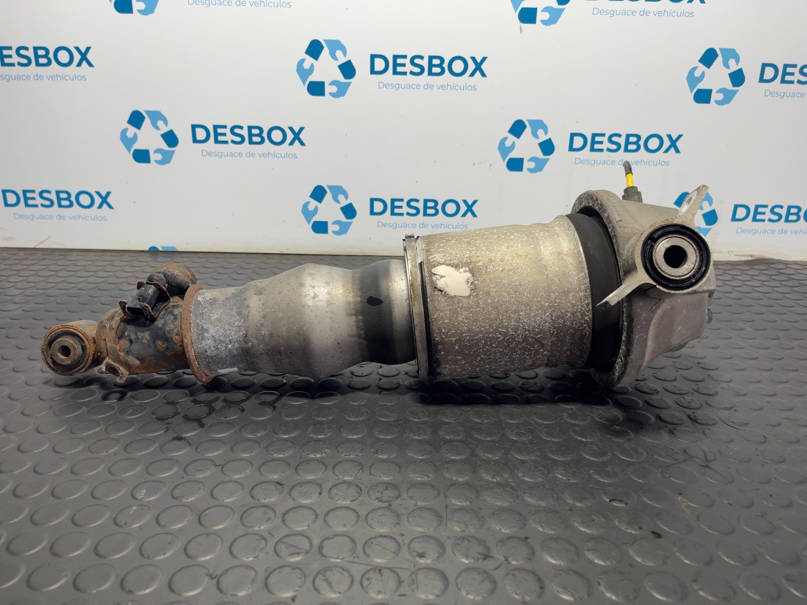 Recambio de AMORTIGUADOR TRASERO DERECHO para VOLKSWAGEN TOUAREG (7LA) 5.0 V10 AYH referencia OEM IAM 7L6512022E - NEGRO 2