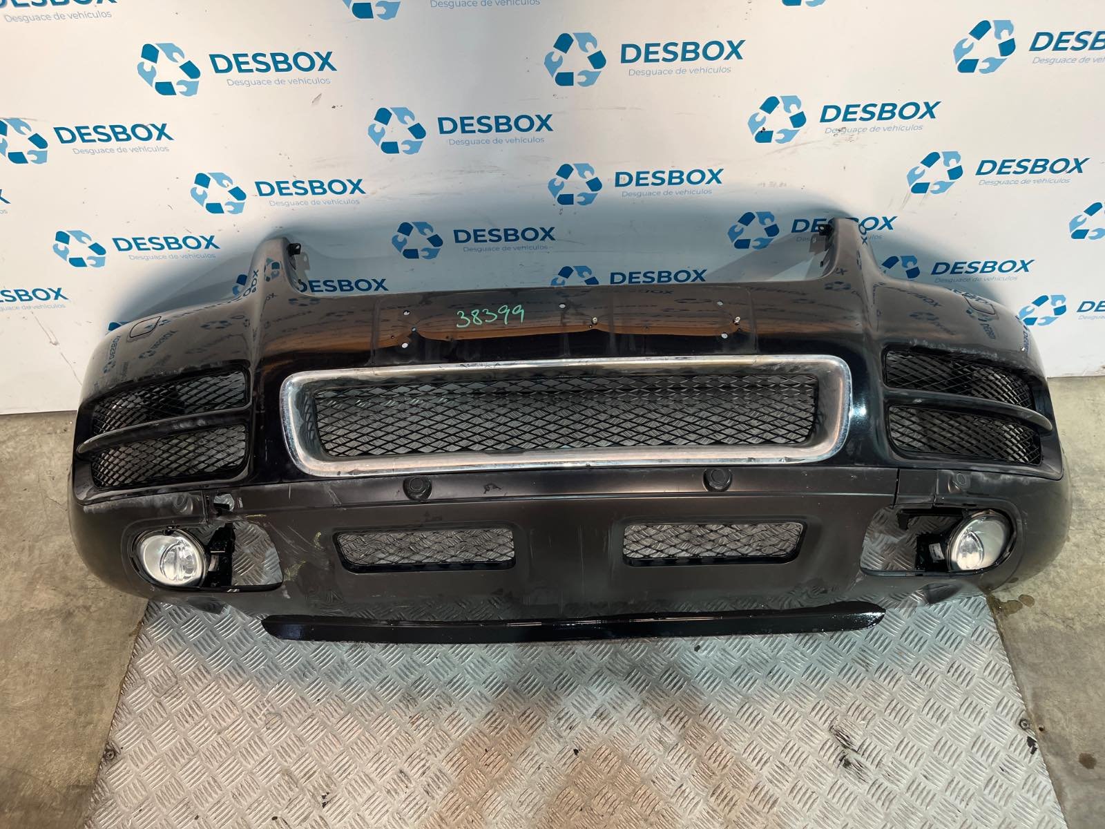 Recambio de PARAGOLPES DELANTERO para VOLKSWAGEN TOUAREG (7LA) 5.0 V10 AYH - NEGRO