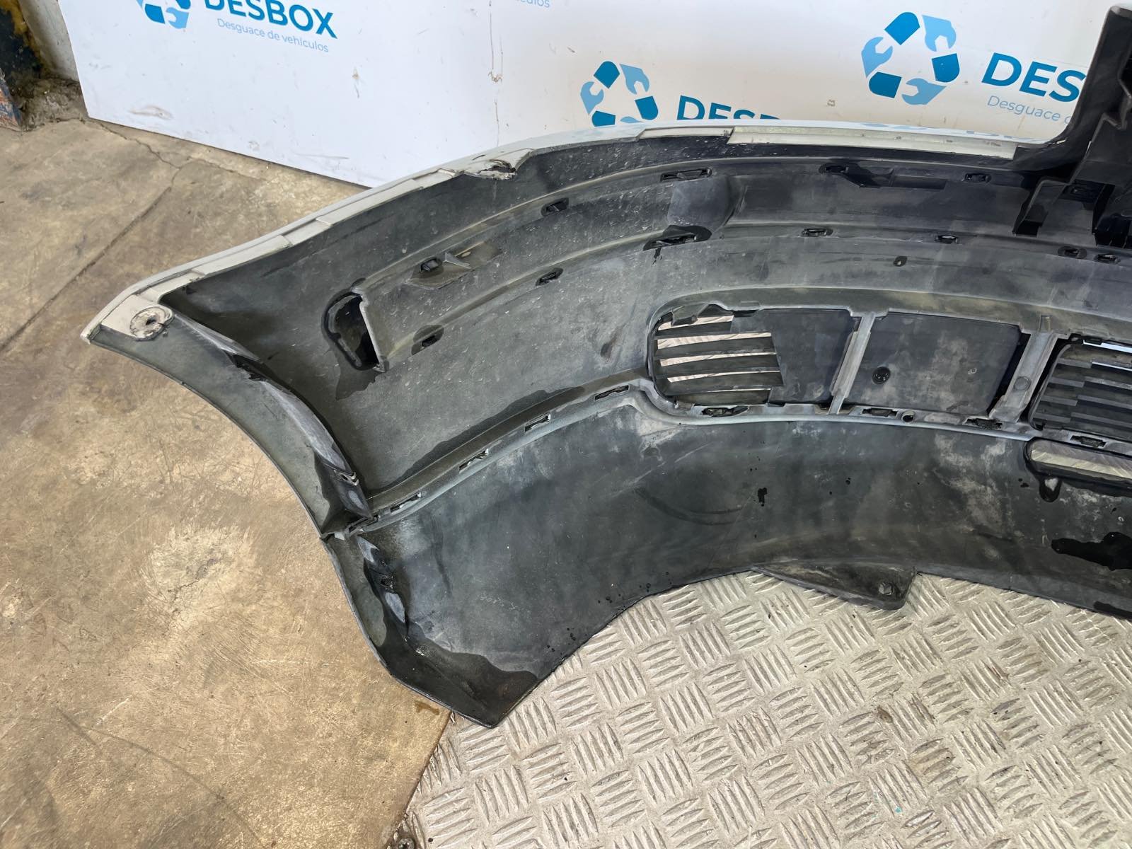 Recambio de PARAGOLPES DELANTERO para VOLKSWAGEN PASSAT BERLINA (3B2) 1.9 TDI AFN - GRIS 6