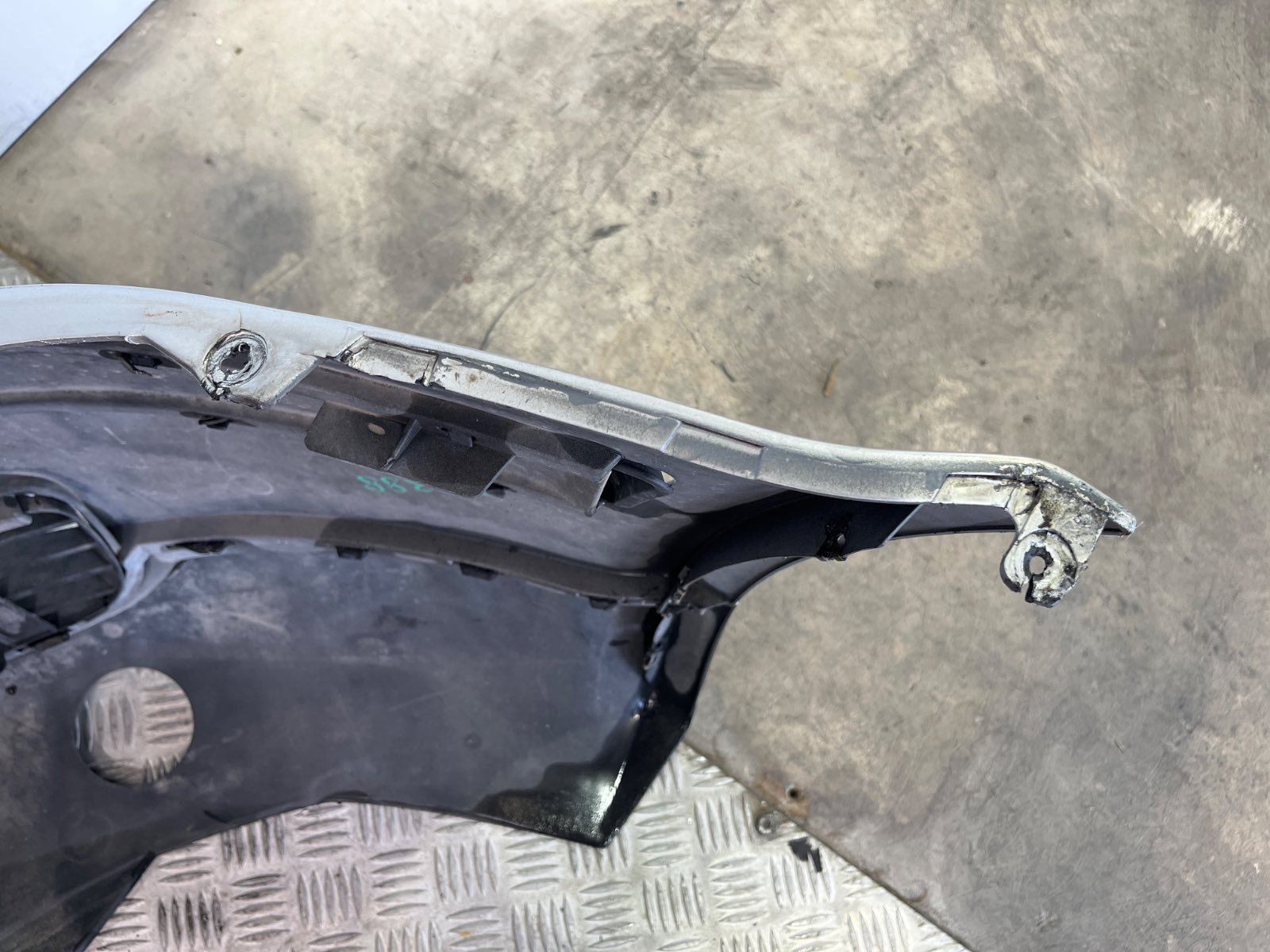 Recambio de PARAGOLPES DELANTERO para VOLKSWAGEN PASSAT BERLINA (3B2) 1.9 TDI AFN - GRIS 9