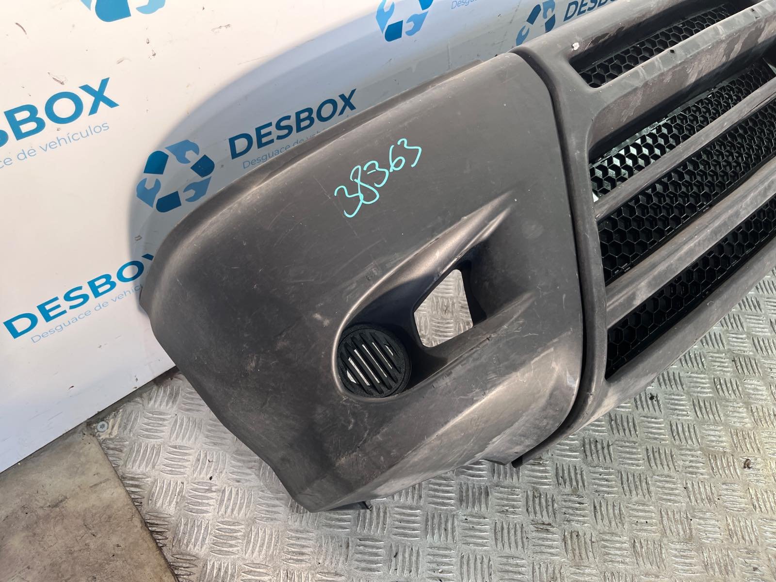PARAGOLPES DELANTERO PIAGGIO (VESPA) PORTER Caja/Chasis - recambio desguace - vista 2