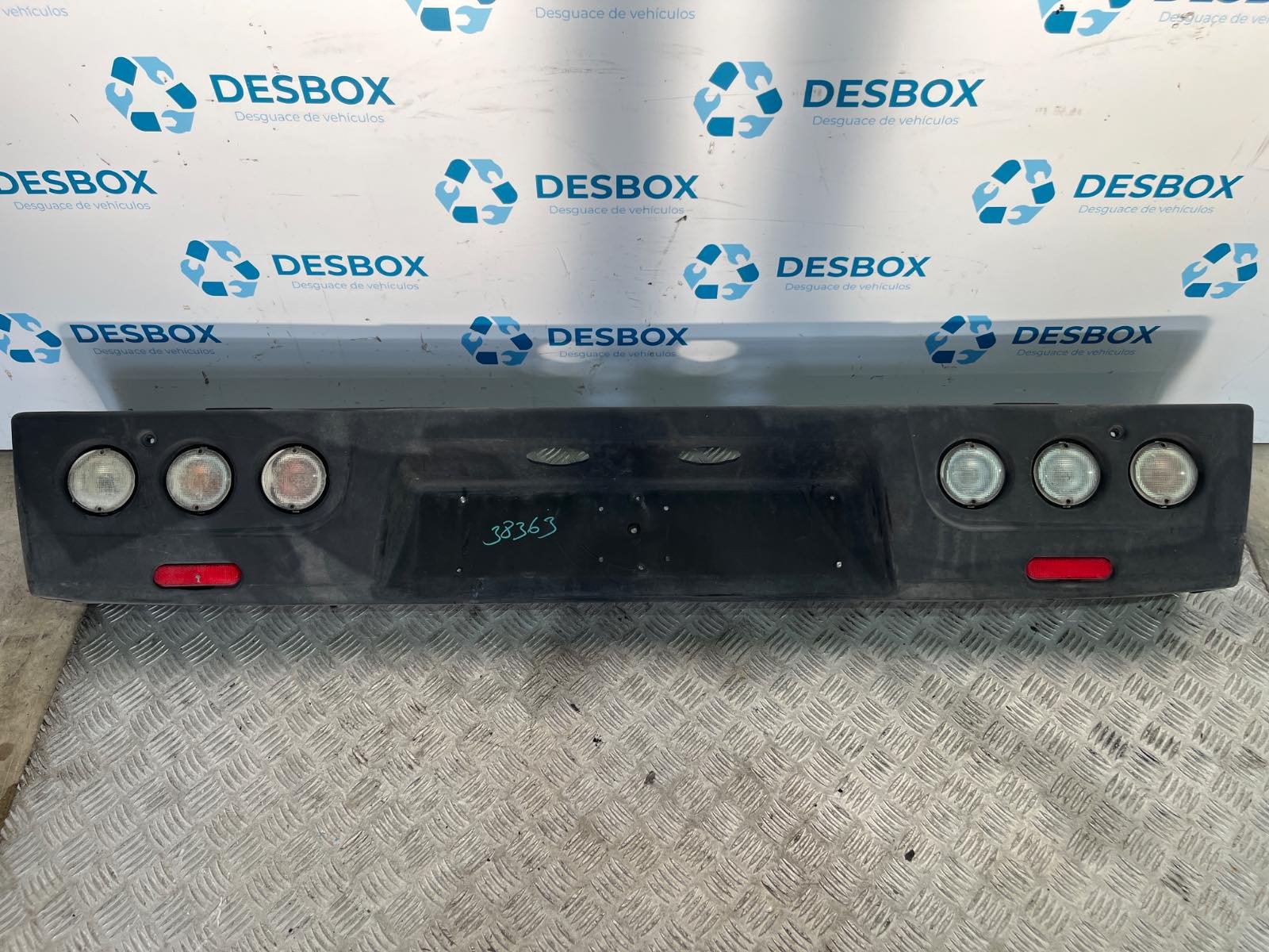 PARAGOLPES TRASERO PIAGGIO (VESPA) PORTER Caja/Chasis - recambio desguace