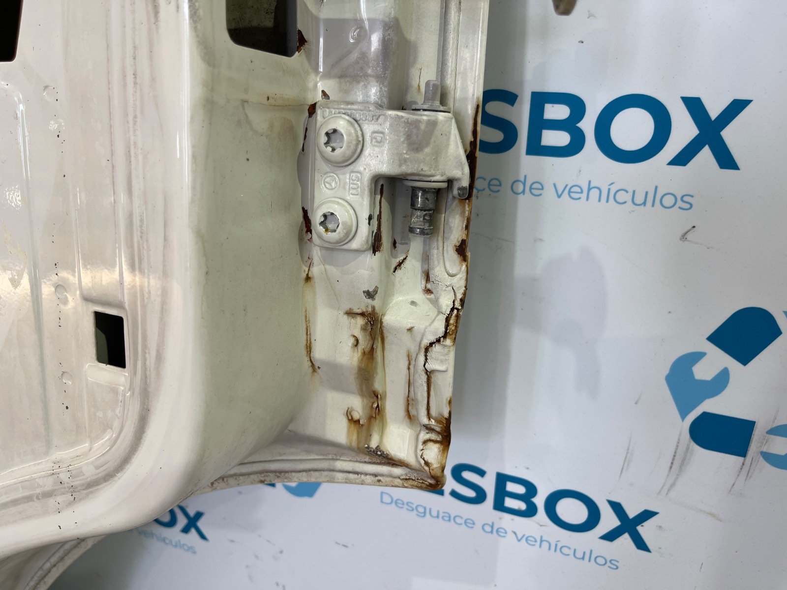 PUERTA DELANTERA IZQUIERDA VOLKSWAGEN LT CAJA CERRADA / COMBI (MOD. 1997) - recambio desguace - vista 6