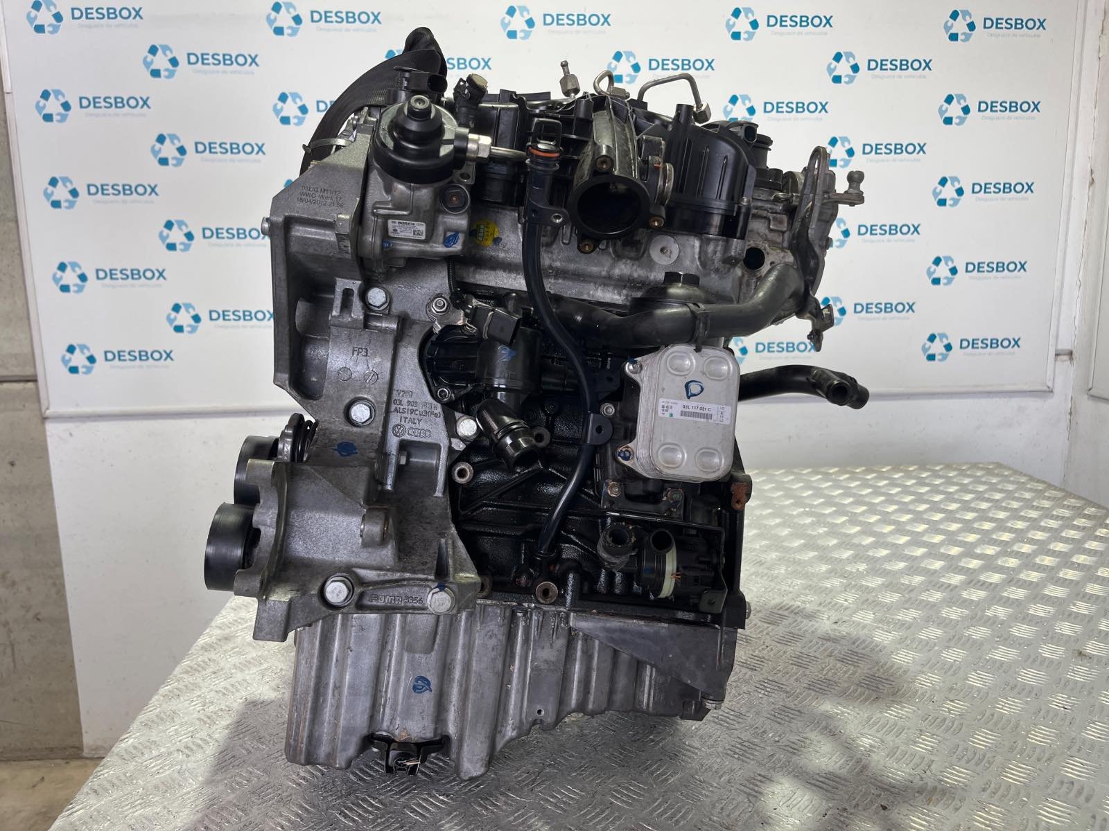 MOTOR AUDI Q5 (8R) - recambio desguace - vista 2