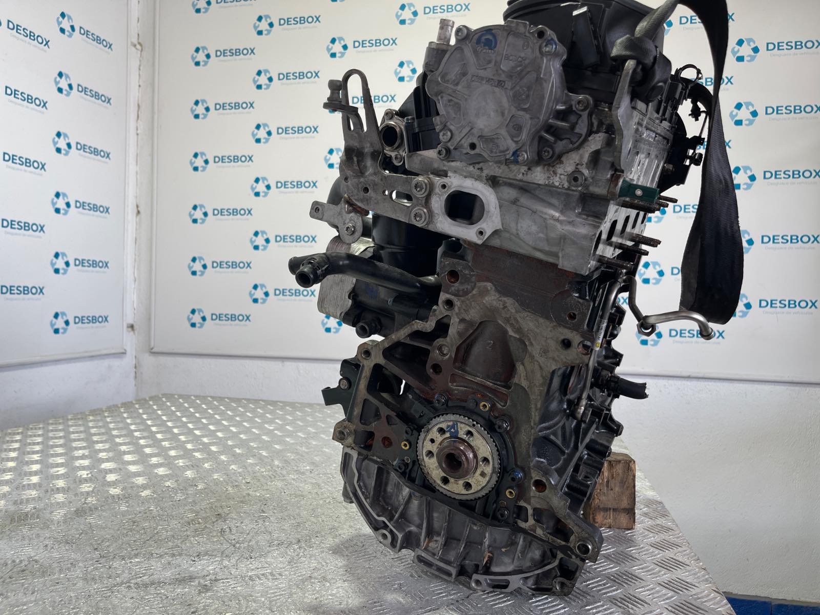 MOTOR AUDI Q5 (8R) - recambio desguace - vista 4